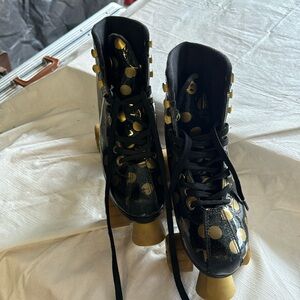 Super cute, roller, derby, rollerskates, black, and gold with sparkles